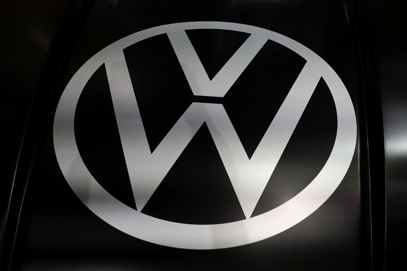 Volkswagen charged with violating vehicle emission standards in Canada