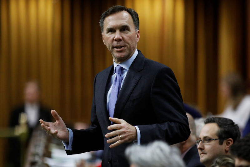 © Reuters. Canada's Minister of Finance Bill Morneau speaks during Question Period in the House of Commons on Parliament Hill in Ottawa