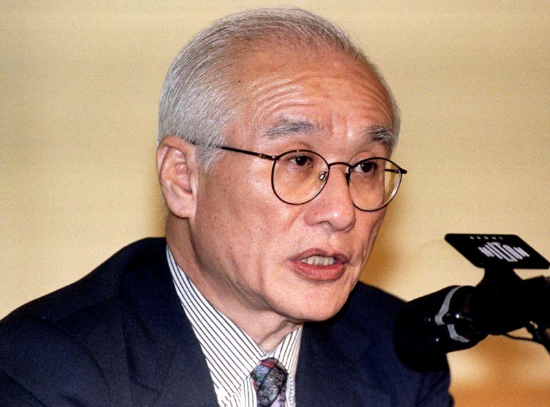 Founder of South Korea's Daewoo, a symbol of its rise and fall, dies