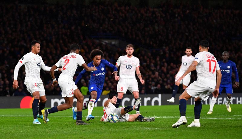 Chelsea advance in Champions League with 2-1 win over Lille