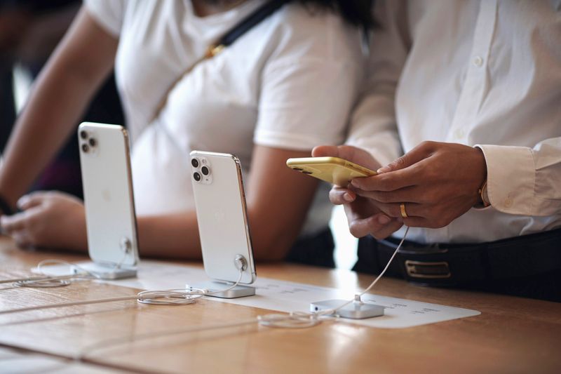 Envios de iPhones na China caem 35% em novembro, diz Credit Suisse