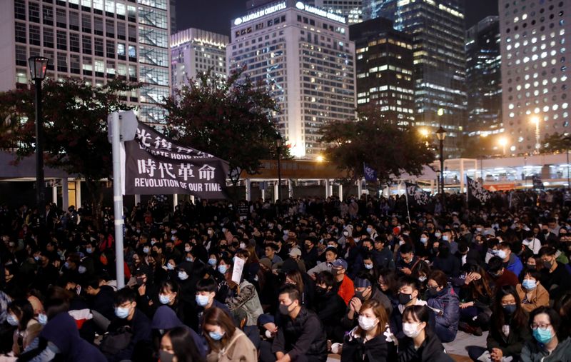 Manifestações de Hong Kong completam 6 meses desde confronto crucial com a polícia