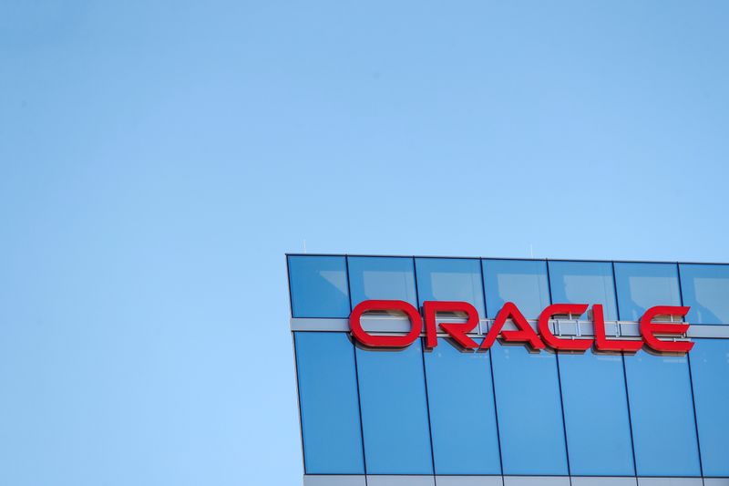 © Reuters. FILE PHOTO: Oracle CEO Mark Hurd dies at 62