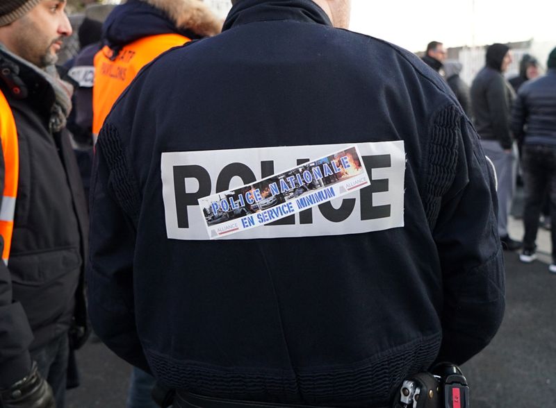 Les syndicats de police suspendent leur mouvement de grève