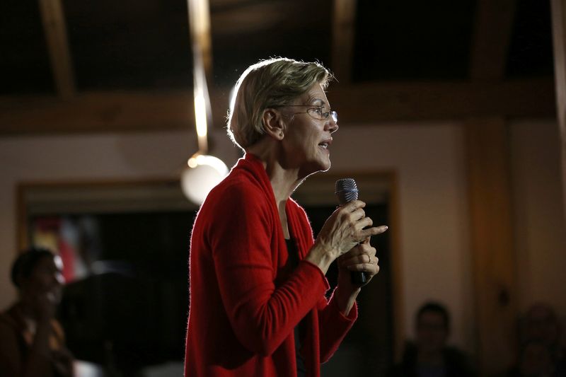 Wall Street banks court moderate Democrats to blunt Warren's hostility