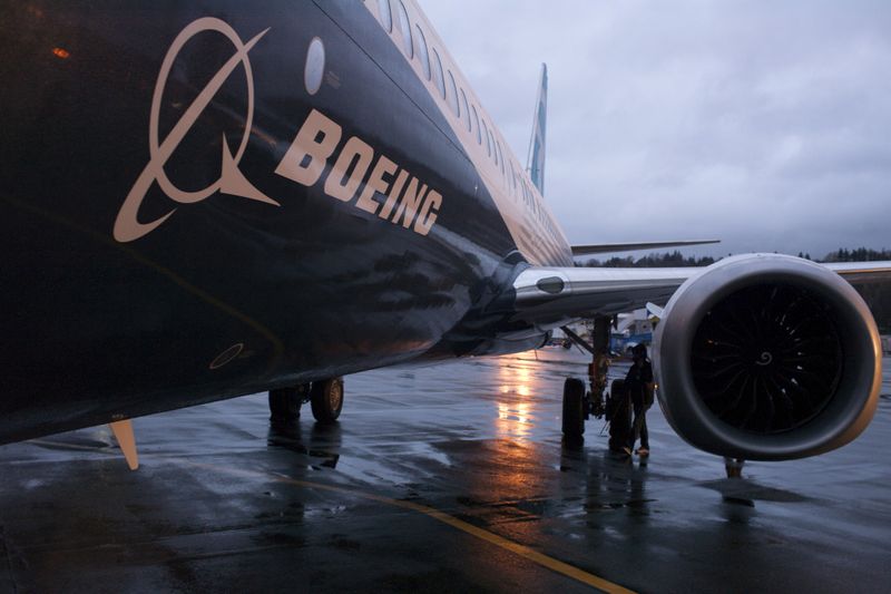 © Reuters. FILE PHOTO: A Boeing 737 MAX sits outside the hangar during a media tour of the Boeing 737 MAX at the Boeing plant in Renton, Washington