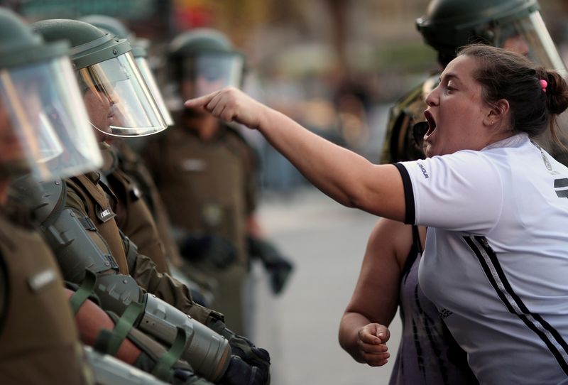 Polícia do Chile deve ser &quot;respeitada e protegida&quot;, diz Piñera