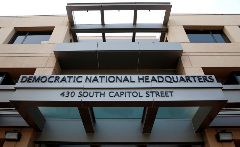 © Reuters. FILE PHOTO: The headquarters for the Democratic National Committee is seen in Washington