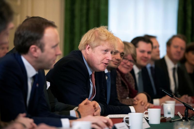 © Reuters. Britain's PM Johnson holds first cabinet meeting since general election in London