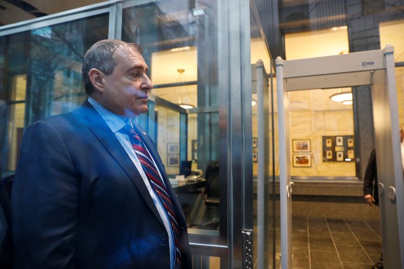 © Reuters. Ukrainian-American businessman Lev Parnas, an associate of President Donald Trump's personal lawyer Rudy Giuliani,  arrives for a bail hearing at the Manhattan Federal Court in New York