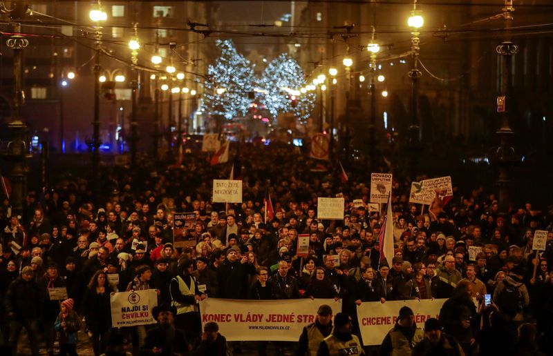 © Reuters. Protest rally demanding the resignation of Czech Prime Minister Andrej Babis, in Prague