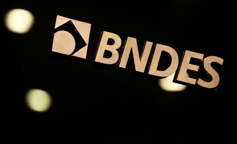 BNDES deve definir até semana que vem banco para ajudar em venda de ações da Petrobras