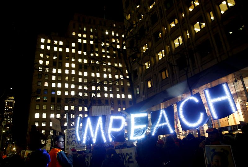 Com impeachment mais próximo, autoridades do governo Trump buscam mudar o foco