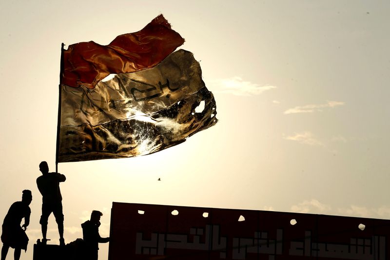 © Reuters. الجمود السياسي يعطل اختيار رئيس وزراء جديد لإخراج العراق من الأزمة