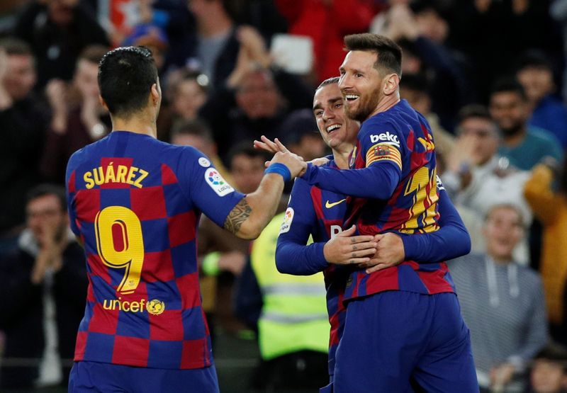 © Reuters. برشلونة ينهي 2019 على قمة الدوري الإسباني بفوز مقنع على ألافيس