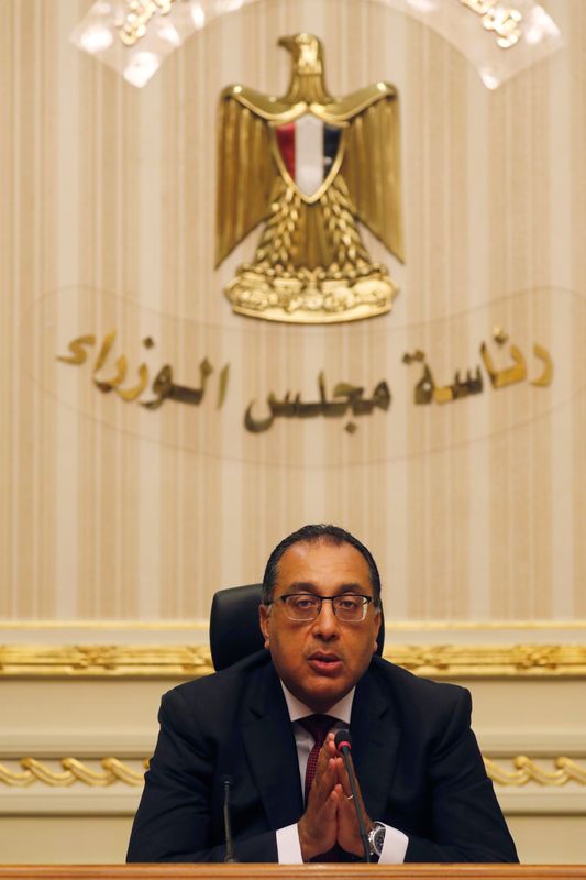 © Reuters. مصر تجري تغييرات وزارية تشمل الاستثمار والصناعة والسياحة