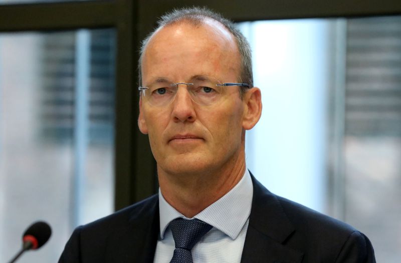 © Reuters. FILE PHOTO: ECB board member Klaas Knot appears at a Dutch parliamentary hearing in The Hague