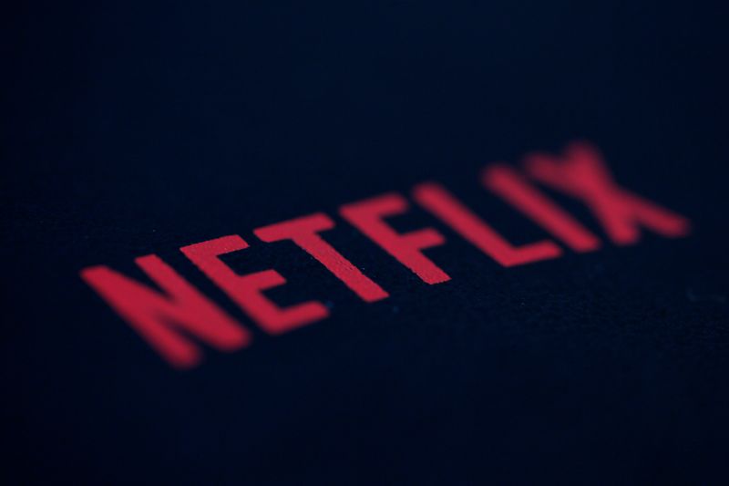 © Reuters. FILE PHOTO: An illustration photo shows the logo of Netflix, the American provider of on-demand internet streaming media, in Paris