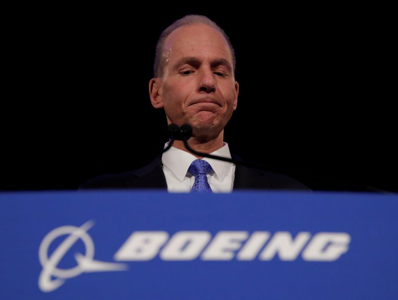 Boeing demite CEO após crise por jato 737 MAX