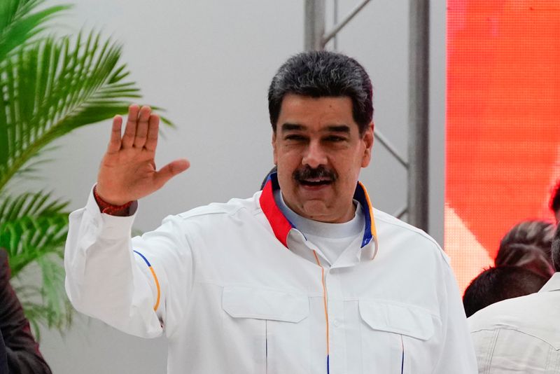 مادورو: فنزويلا تلقي القبض على 11 شخصا بعد هجوم على نقطة عسكرية