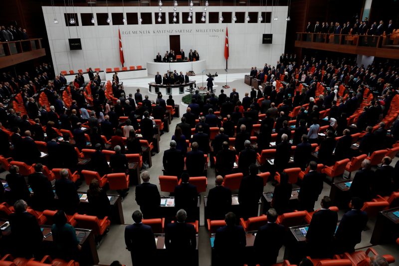 © Reuters. تركيا : البرلمان يعمل على إعداد مشروع قانون يتيح إرسال قوات إلى ليبيا