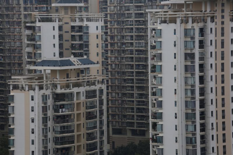 © Reuters. Residential apartments are located in downtown Shenzhen