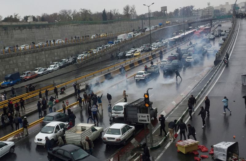 © Reuters. السلطات الإيرانية تعطل خدمة الإنترنت قبل احتجاجات جديدة يوم الخميس