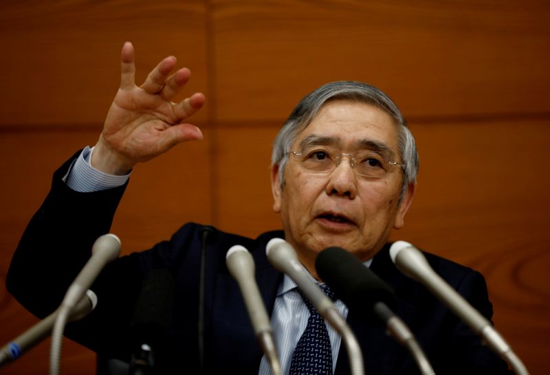 © Reuters. Bank of Japan Governor Haruhiko Kuroda speaks at a news conference in Tokyo