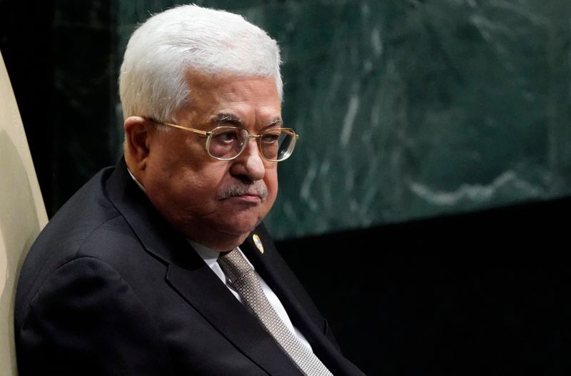 © Reuters. Palestinian President Mahmoud Abbas sits before addressing the 74th session of the United Nations General Assembly at U.N. headquarters in New York City, New York, U.S.