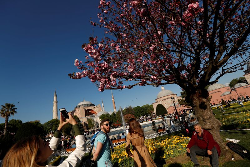 وزارة السياحة: ارتفاع عدد الزوار الأجانب لتركيا 11.4% في نوفمبر