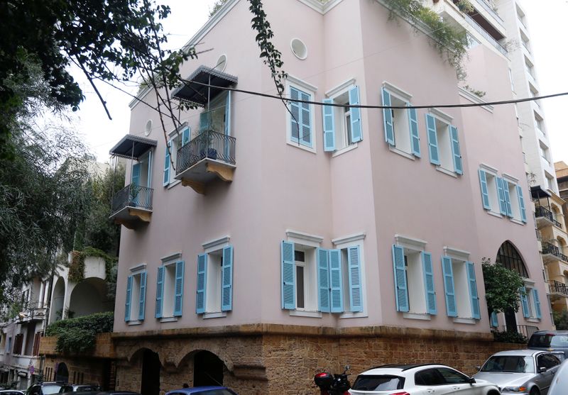 © Reuters. A view of a house that is believed to belong to Carlos Ghosn in Beirut