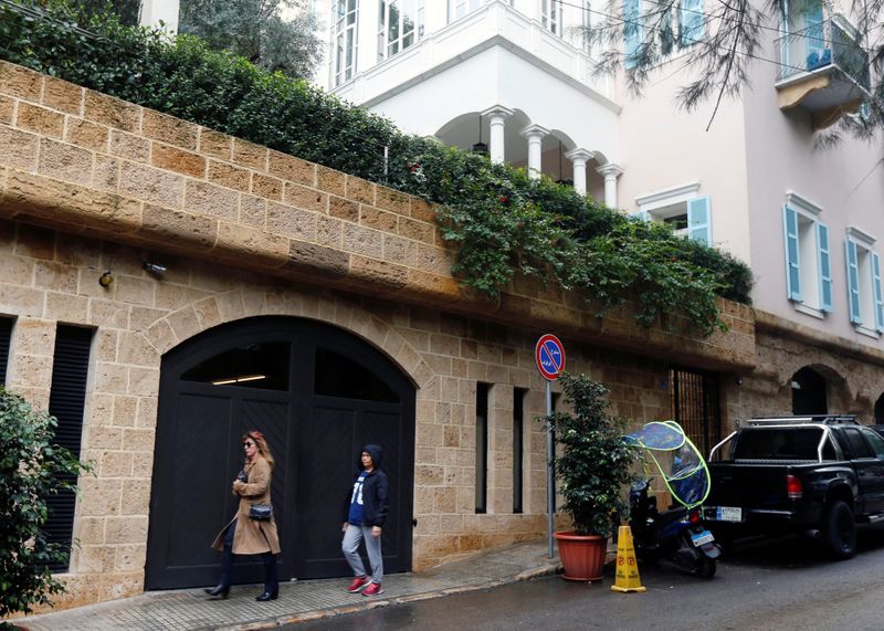 تلفزيون: كارلوس غصن دخل لبنان بجواز سفر فرنسي