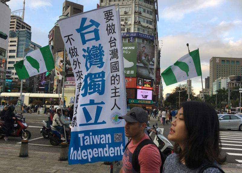 China ameaça e oferece amizade dias antes das eleições de Taiwan