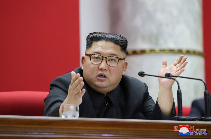 © Reuters. North Korean leader Kim Jong Un attends the 5th Plenary Meeting of the 7th Central Committee of the Workers' Party of Korea