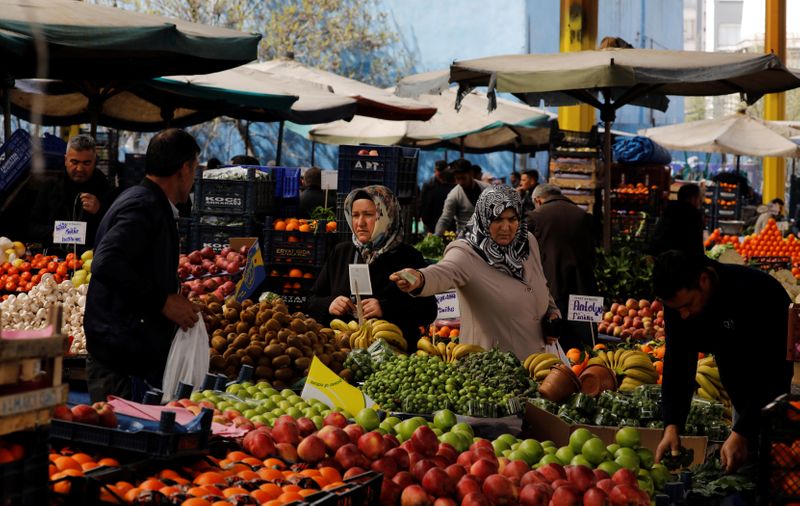 © Reuters. غرفة التجارة: أسعار التجزئة ترتفع في اسطنبول 1.07% في ديسمبر