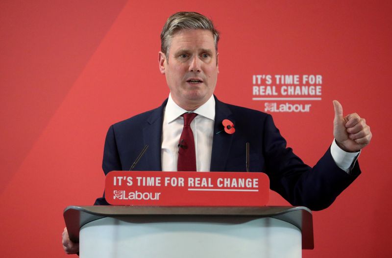 © Reuters. Shadow Brexit Secretary Keir Starmer speaks during a Labour Party general election campaign meeting in Harlow