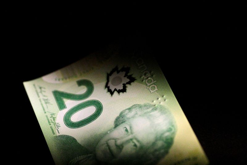 © Reuters. Illustration photo of a Canada Dollar note