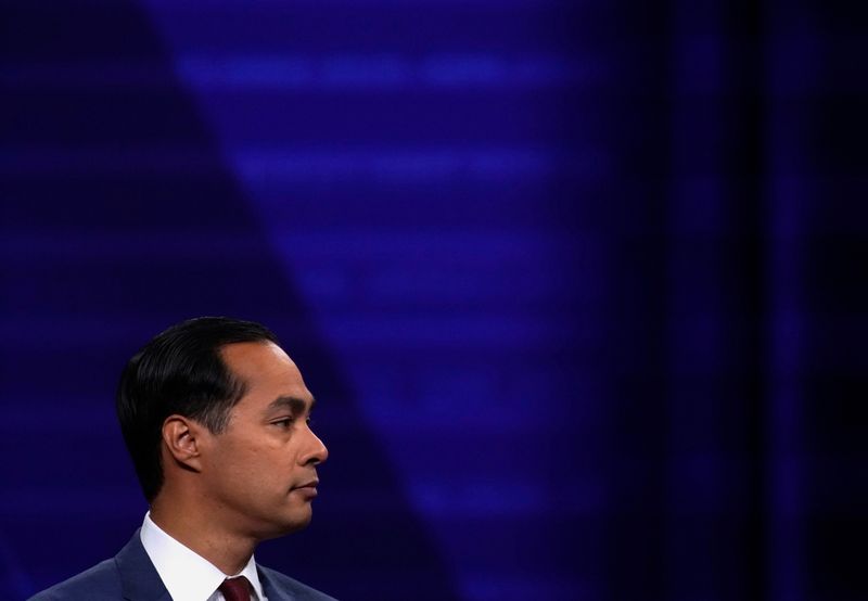 © Reuters. FILE PHOTO: FILE PHOTO: Democratic 2020 U.S. presidential candidate Julian Castro takes part during a televised townhall on CNN dedicated to LGBTQ issues in Los Angeles, California