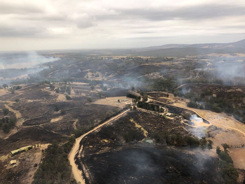 Australia urge a la población a huir ante el aumento de los incendios el fin de semana