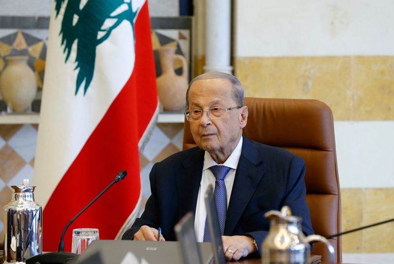 بيان: الرئيس اللبناني يعبر عن أمله في تشكيل الحكومة الأسبوع المقبل