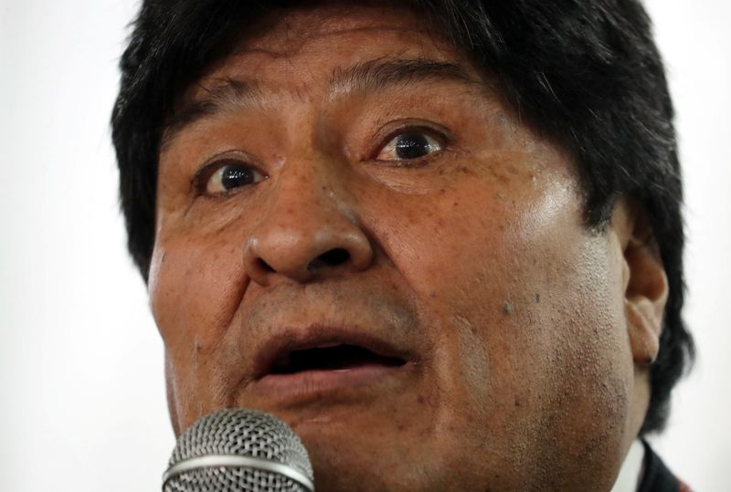 © Reuters. Former Bolivian President Evo Morales attends a news conference, in Buenos Aires