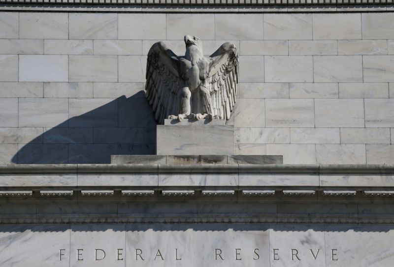 © Reuters. FILE PHOTO: Federal Reserve Board building on Constitution Avenue is pictured in Washington