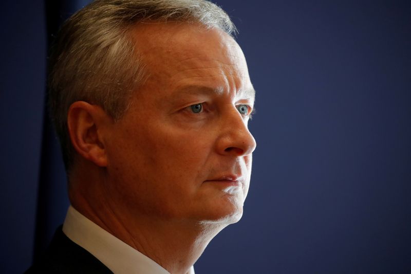 © Reuters. FILE PHOTO: French Finance Minister Bruno Le Maire attends a news conference at the Finance Ministry in Paris