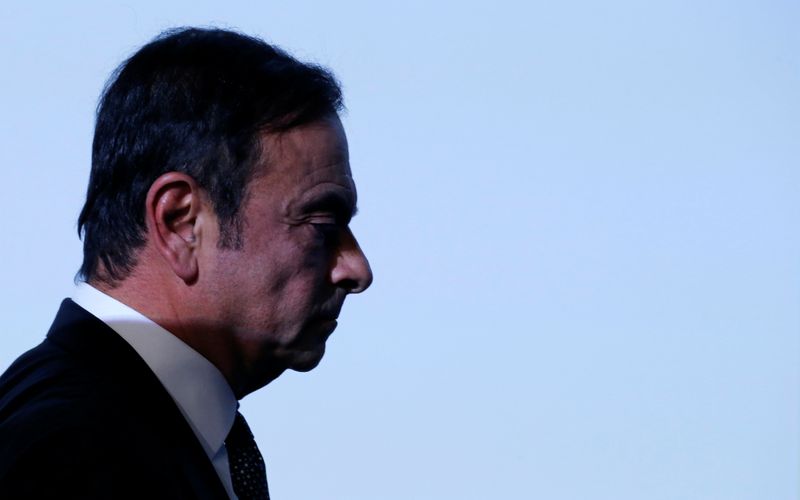 © Reuters. GHOSN A PRIS LE TRAIN DANS SA FUITE AU DÉPART DE TOKYO