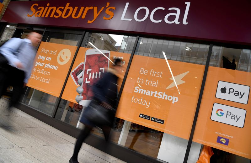 British supermarkets endure worst Christmas since 2014 - Nielsen