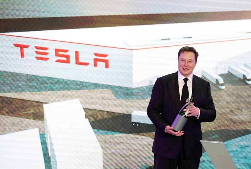 Ações da Tesla superam valor de mercado combinado de GM e Ford