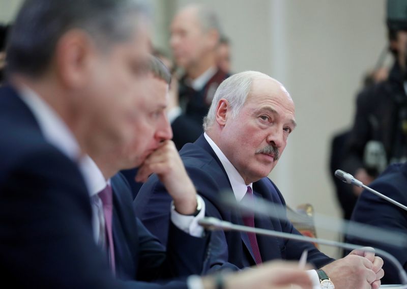 Лукашенко сказал, что не договорился о поставках нефти с РФ из-за цены