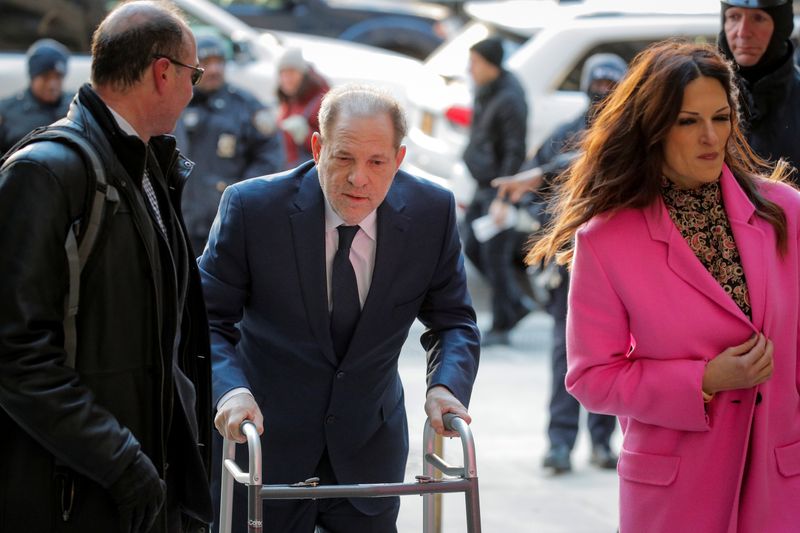 © Reuters. Film producer Harvey Weinstein arrives at New York Criminal Court for his sexual assault trial in New York