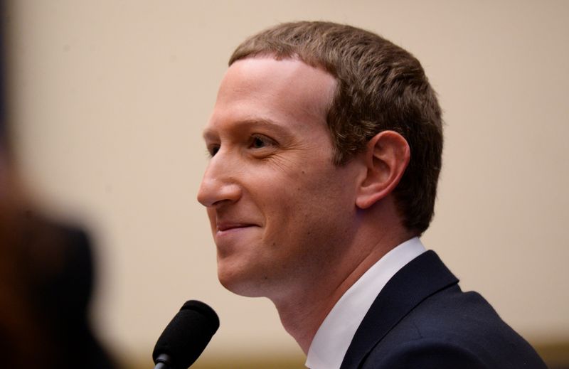 © Reuters. Facebook CEO Zuckerberg testifies at House Financial Services Committee hearing on Capitol Hill in Washington