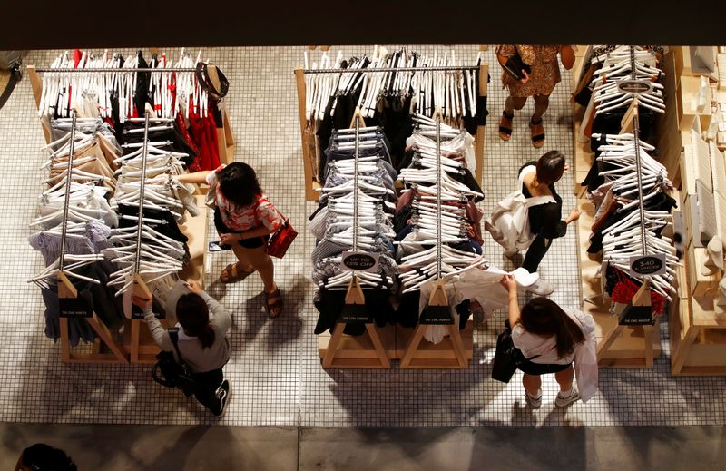 Australian shoppers return in November, but signs bleak for fourth quarter